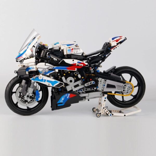 LEGO BMW M1000RR - Image 2